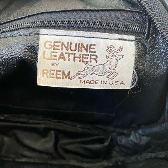 Vintage Reem Black Quilted Leather Crossbody Bag with Gold Chain - Picture 8 of 9